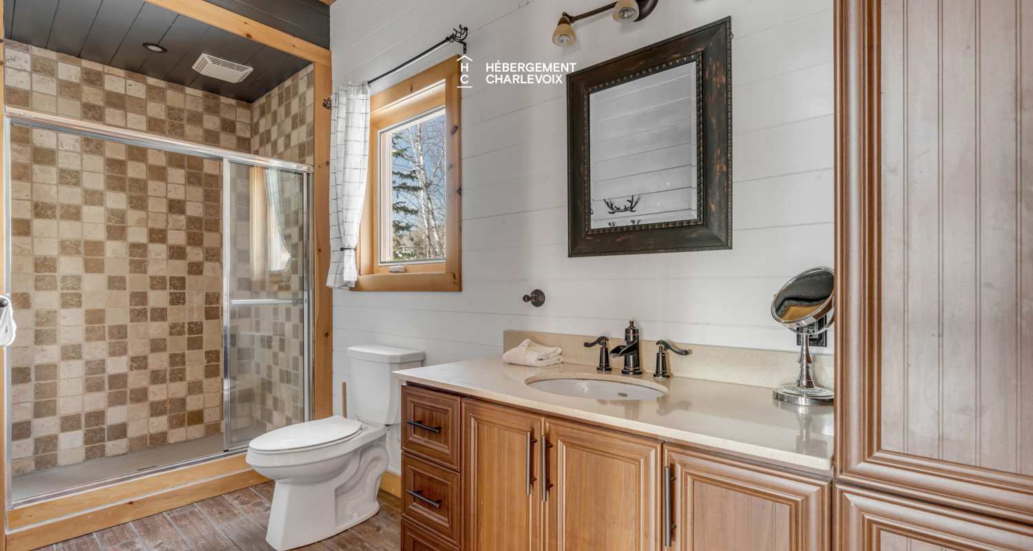 APO-211 - De belles fenêtres et du bois pour s'inspirer